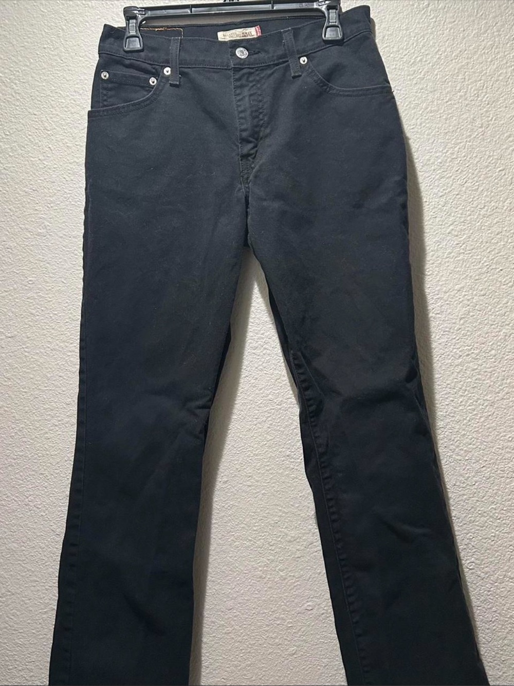 Black Levi’s 550 Relaxed bootcut jeans
